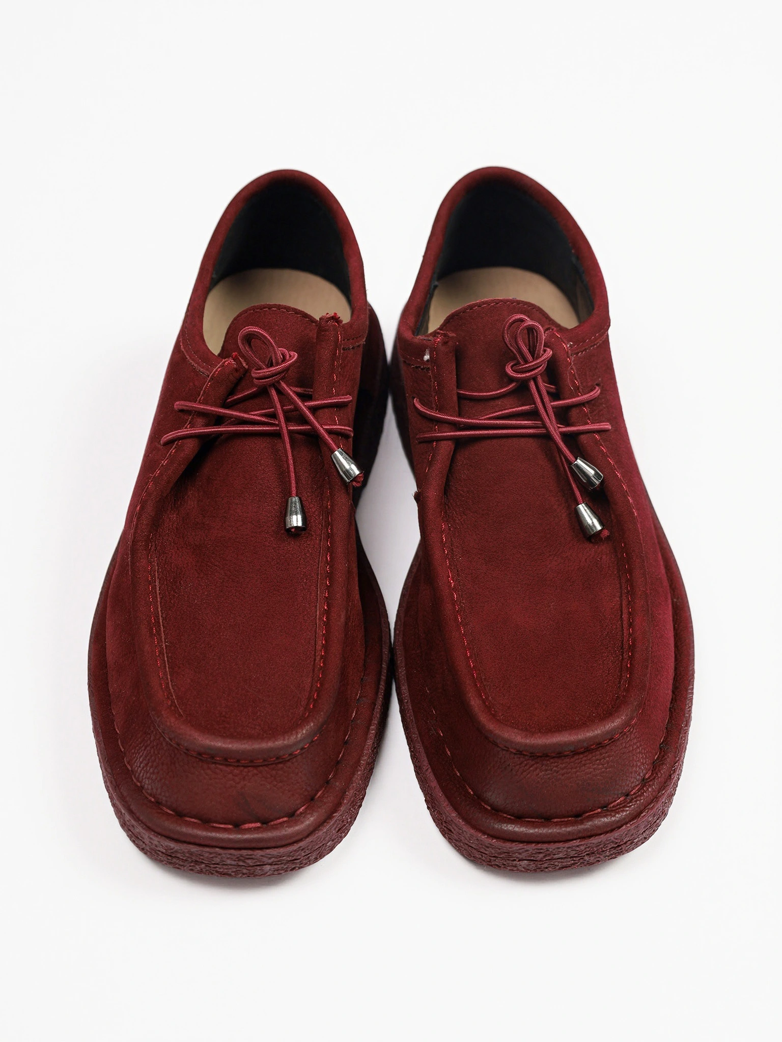 Лоферы бордового цвета на низком каблуке